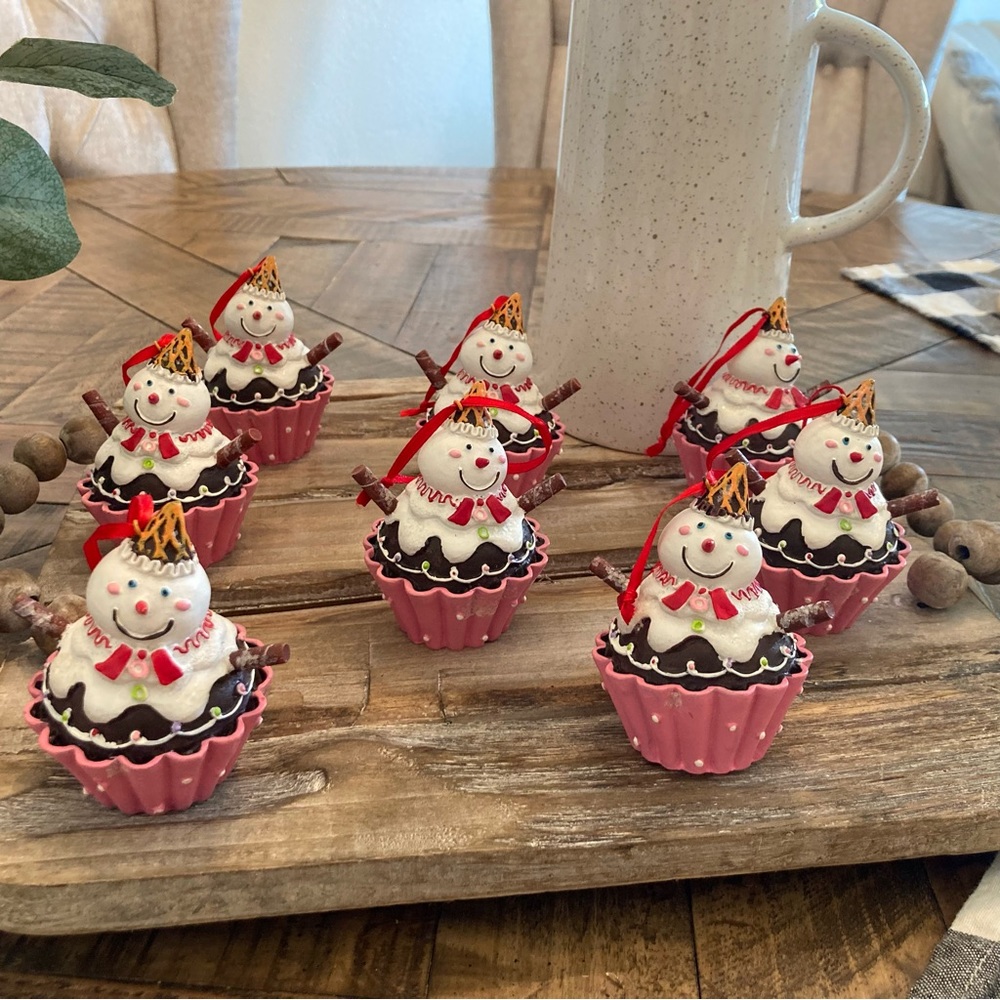 NORTH POLE TRADING COMPANY 2010 CUPCAKES GLASS AND PLASTIC CUPCAKES ORNAMENTS